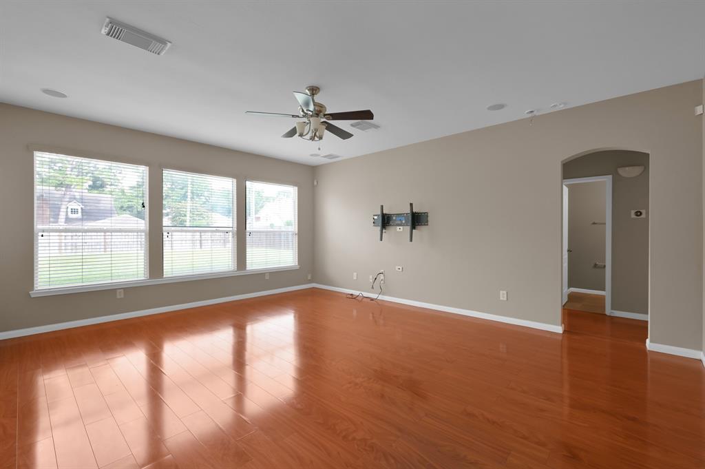 3943 Pine Forest Hollow Trail, Houston, Texas image 9