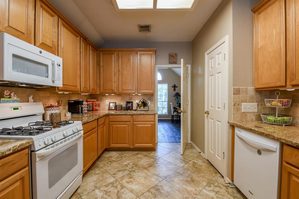 4926 Knights Branch Drive, Sugar Land, Texas image 12