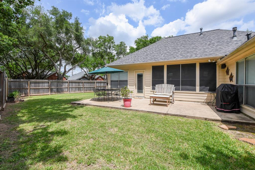 4926 Knights Branch Drive, Sugar Land, Texas image 29
