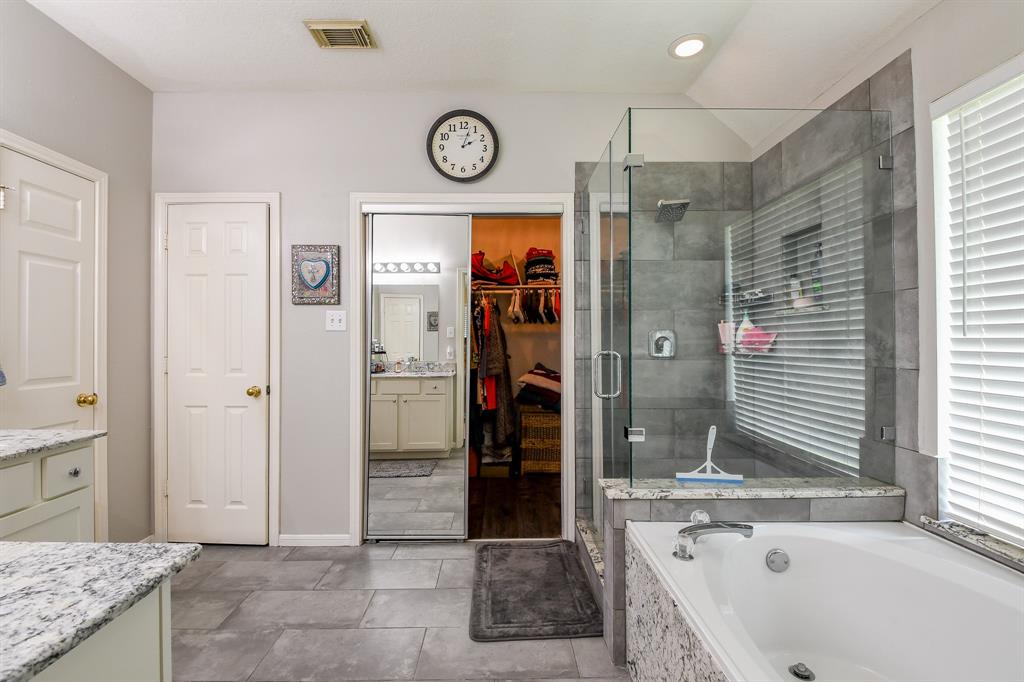 4926 Knights Branch Drive, Sugar Land, Texas image 18