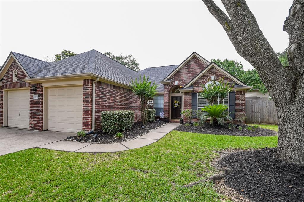 4926 Knights Branch Drive, Sugar Land, Texas image 3