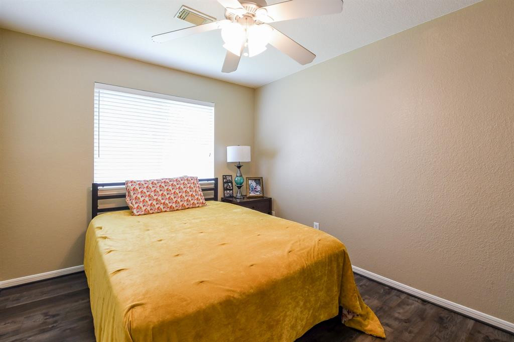 4926 Knights Branch Drive, Sugar Land, Texas image 23