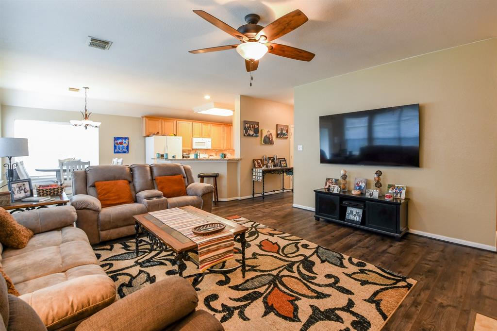 4926 Knights Branch Drive, Sugar Land, Texas image 10