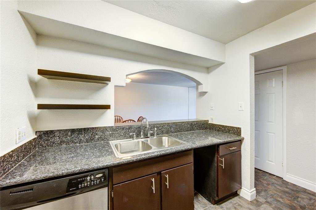 3025 Walnut Bend Lane #16, Houston, Texas image 8