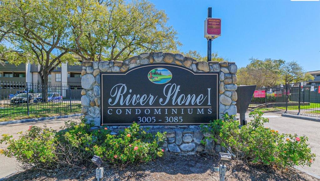 3025 Walnut Bend Lane #16, Houston, Texas image 22