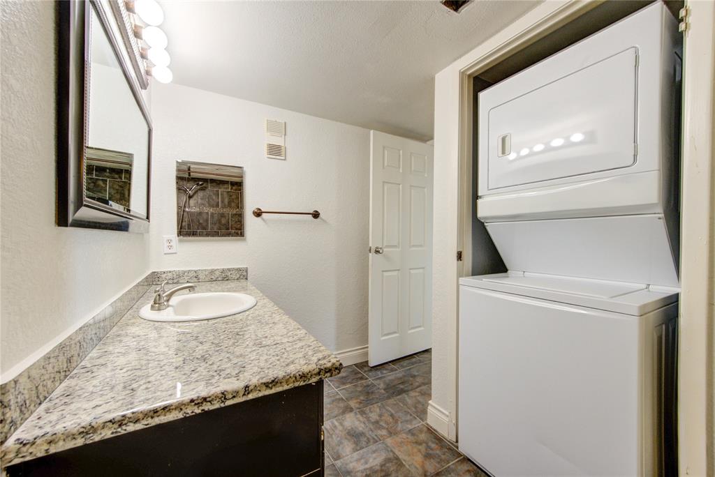 3025 Walnut Bend Lane #16, Houston, Texas image 16