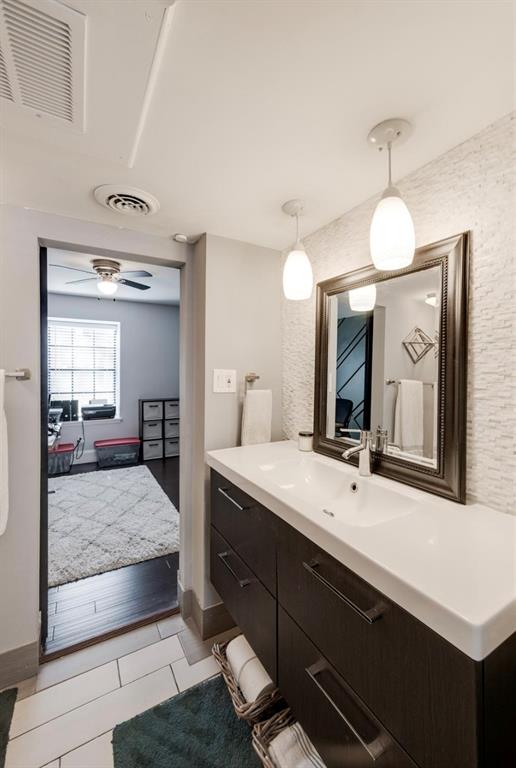 3401 Timmons Lane #44, Houston, Texas image 8