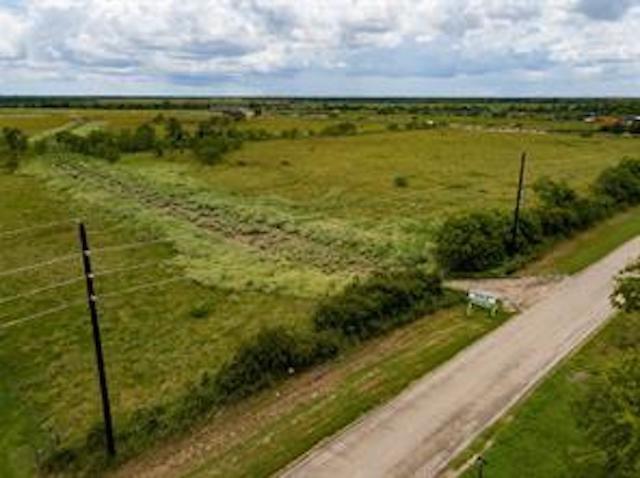 10511 Masters Road, Manvel, Texas image 2