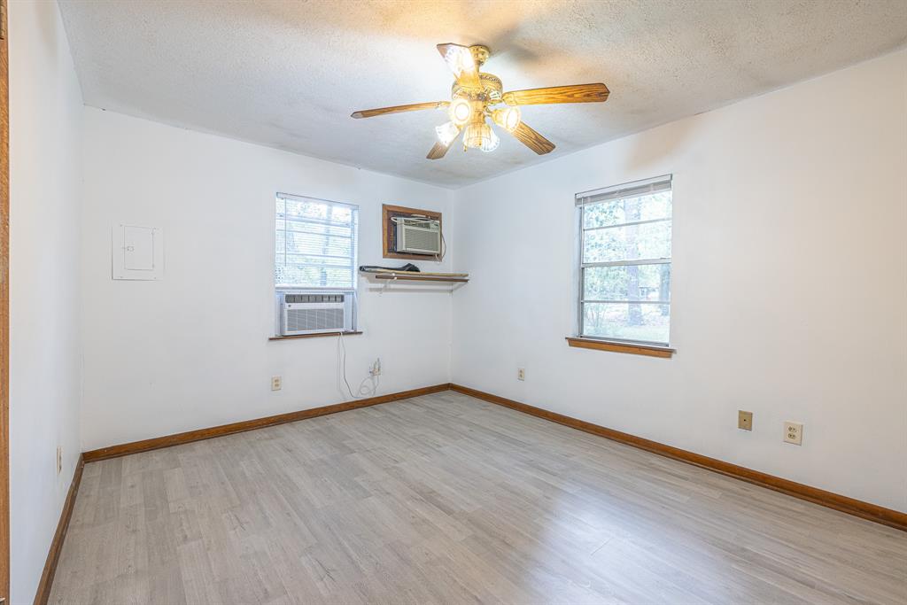 9847 N Lake View, Montgomery, Texas image 10
