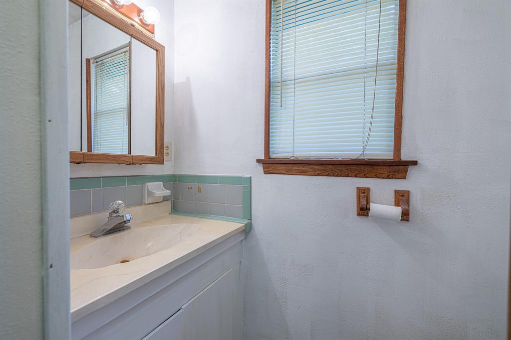 9847 N Lake View, Montgomery, Texas image 13