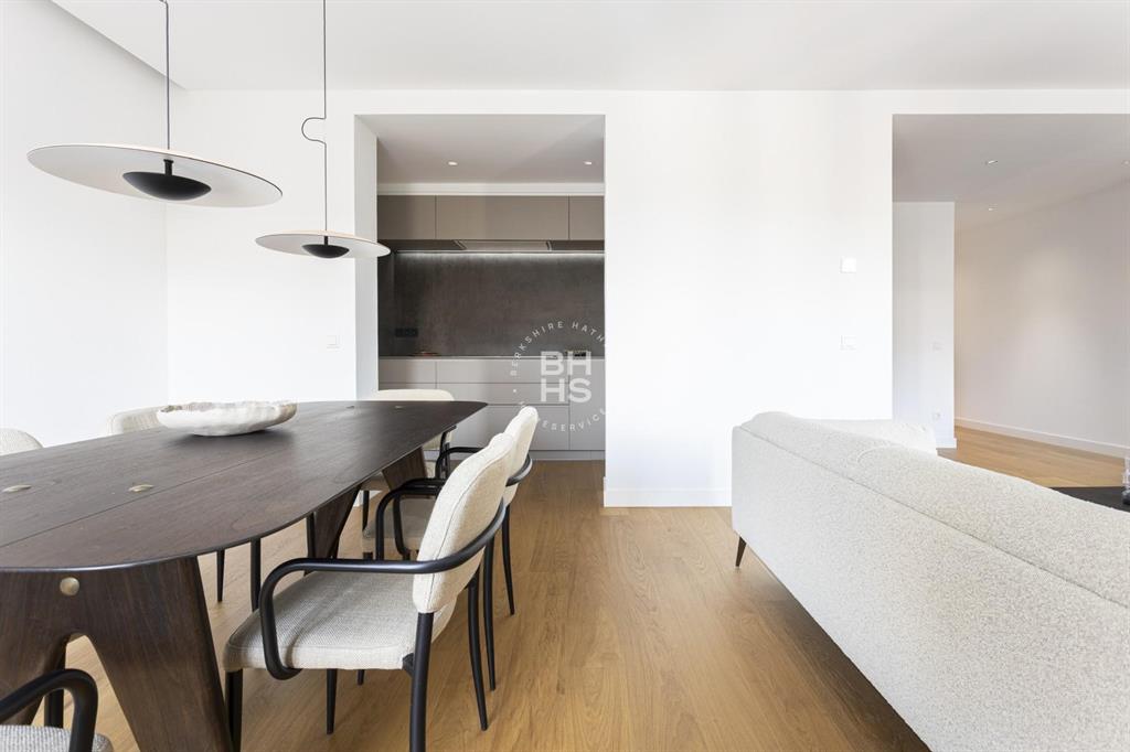 08007, Spain, 2 Bedrooms Bedrooms, ,2 BathroomsBathrooms,Residential,Active,182028