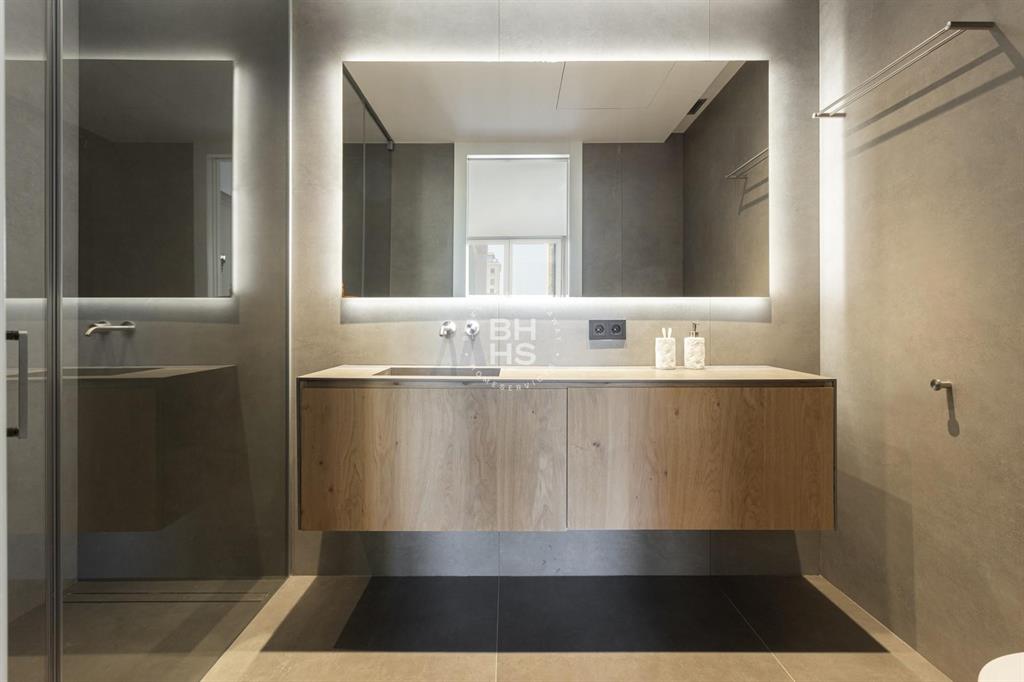 08007, Spain, 2 Bedrooms Bedrooms, ,2 BathroomsBathrooms,Residential,Active,182028