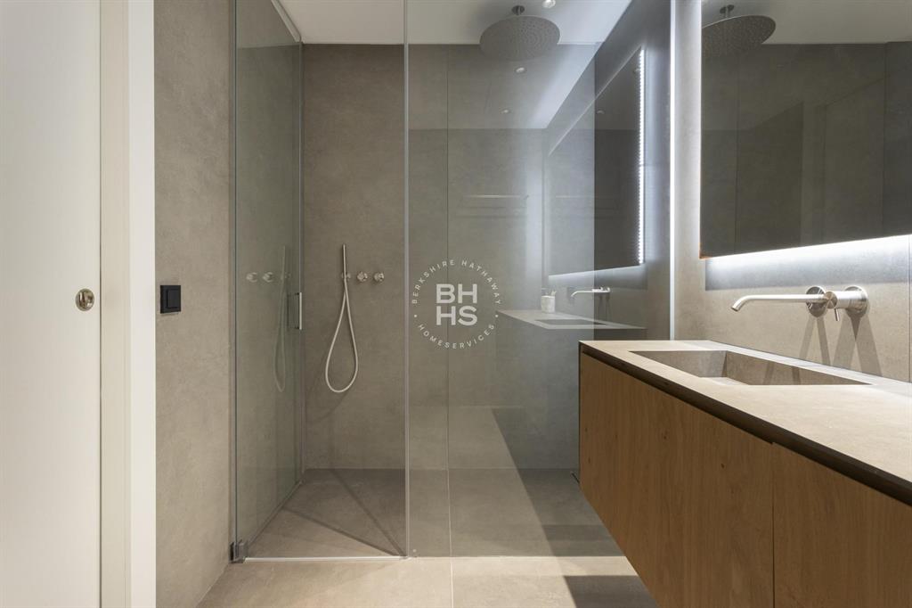 08007, Spain, 2 Bedrooms Bedrooms, ,2 BathroomsBathrooms,Residential,Active,182028