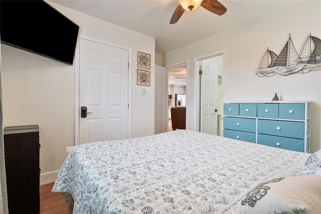 2375 Sand Castle Lane, Crystal Beach, Texas image 17