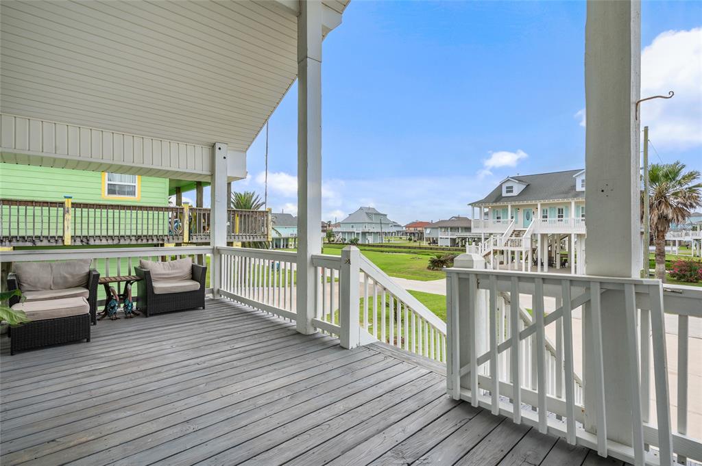2375 Sand Castle Lane, Crystal Beach, Texas image 7