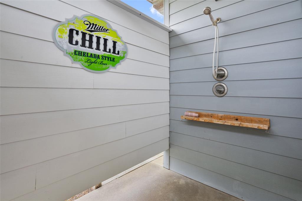 2375 Sand Castle Lane, Crystal Beach, Texas image 30