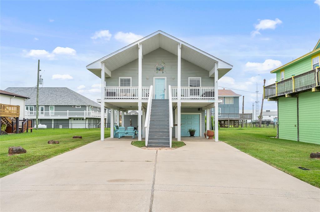 2375 Sand Castle Lane, Crystal Beach, Texas image 2