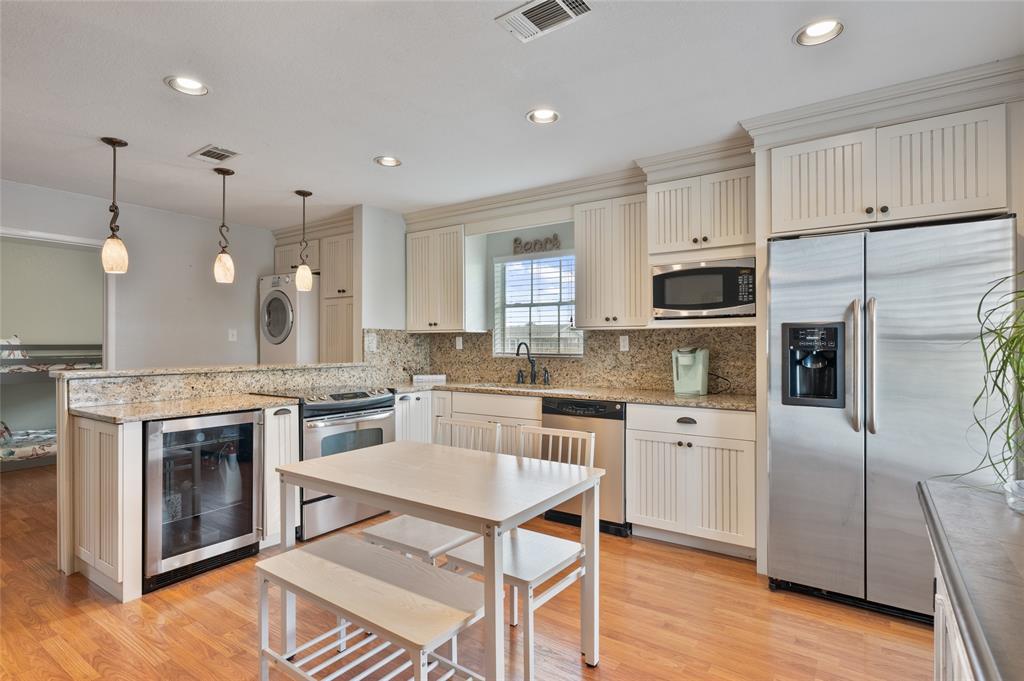 2375 Sand Castle Lane, Crystal Beach, Texas image 12