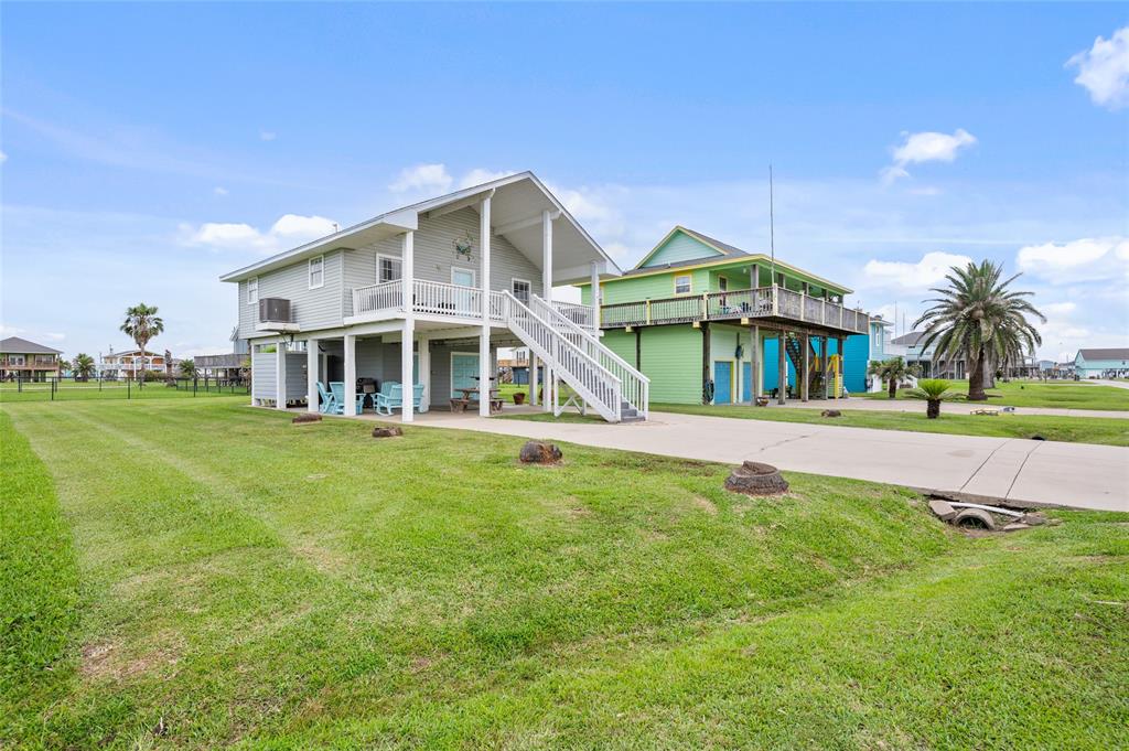 2375 Sand Castle Lane, Crystal Beach, Texas image 3