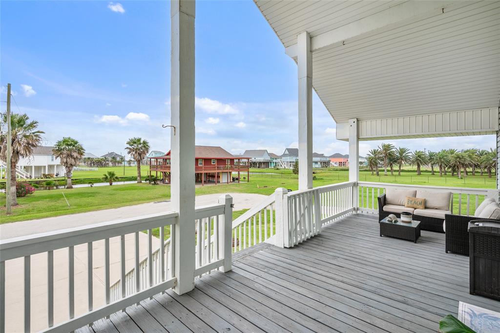 2375 Sand Castle Lane, Crystal Beach, Texas image 4