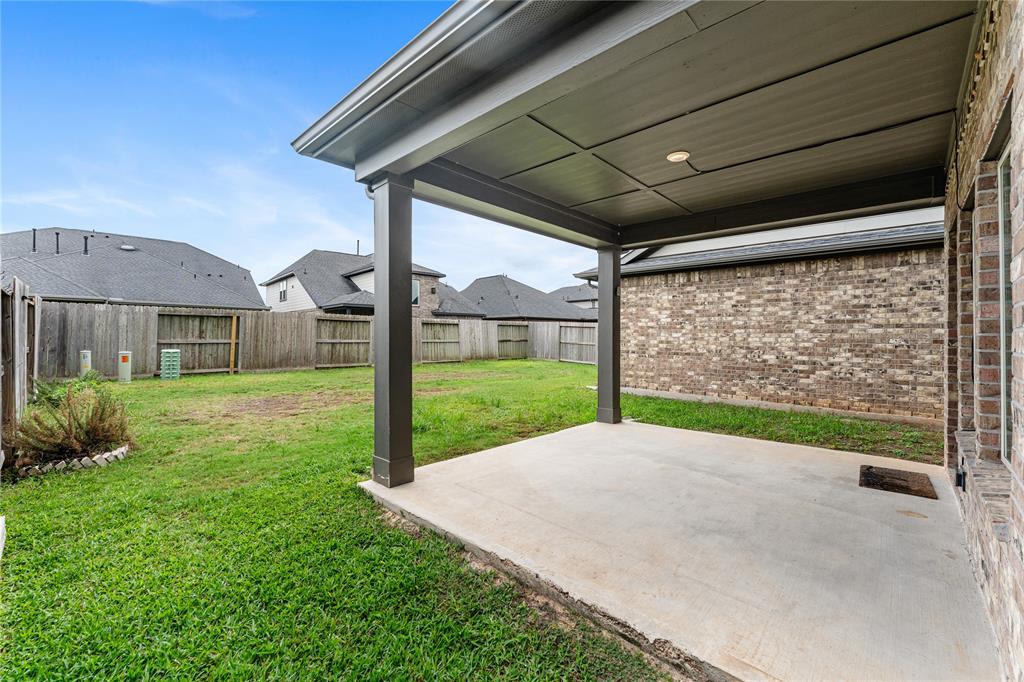 3526 Cabernet Shores Drive, Fulshear, Texas image 47