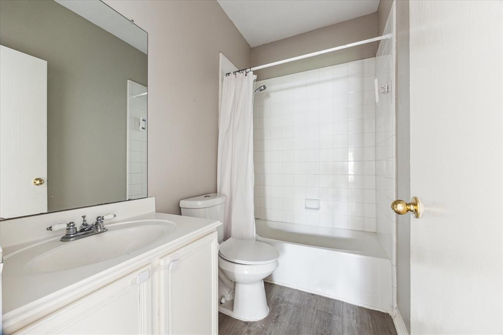 7901 Fallen Oak Lane, Texas City, Texas image 14