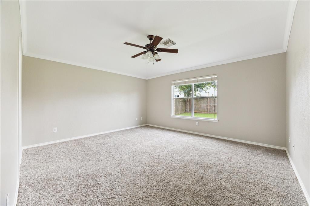 7901 Fallen Oak Lane, Texas City, Texas image 9