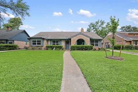 Single Family Residence in Houston TX 2219 Lexford Lane.jpg