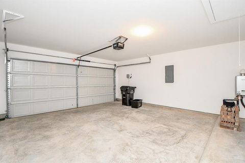 A home in Rosharon