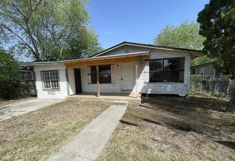 408 W Sixth Street La Feria TX 78559