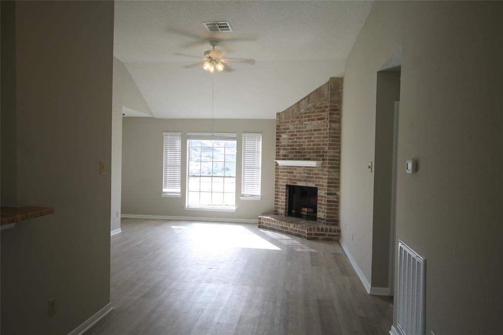 3819 Brookwind Drive, La Porte, Texas image 7