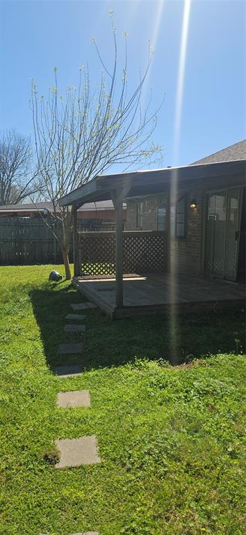 3819 Brookwind Drive, La Porte, Texas image 11