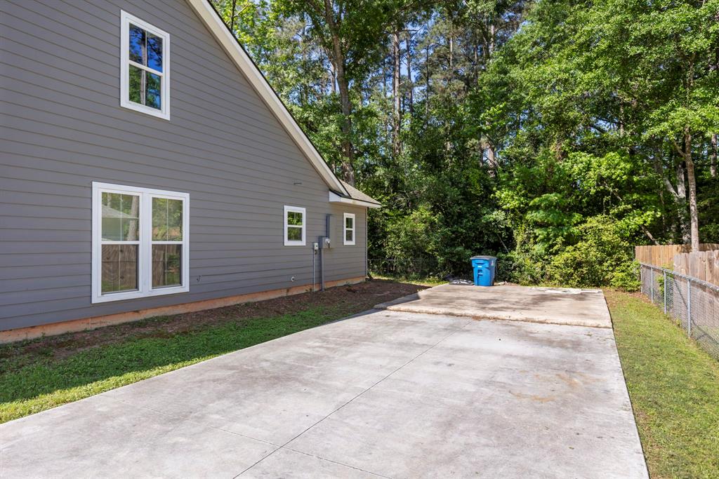 9976 Pine Point Drive, Montgomery, Texas image 28