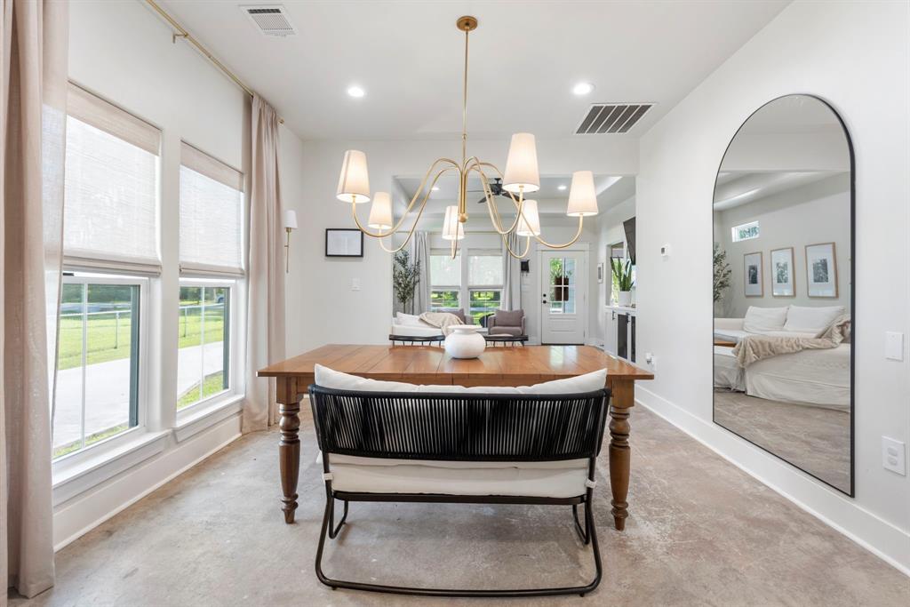 9976 Pine Point Drive, Montgomery, Texas image 12