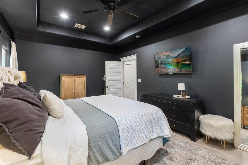 9976 Pine Point Drive, Montgomery, Texas image 21