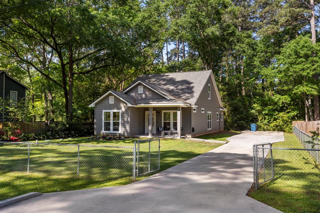 9976 Pine Point Drive, Montgomery, Texas image 2
