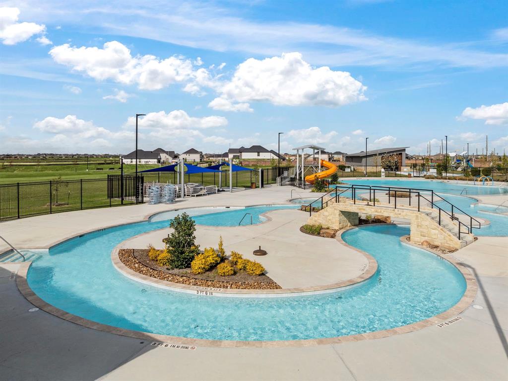 27307 Blue Pool Drive, Katy, Texas image 8