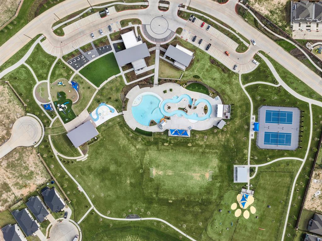 27307 Blue Pool Drive, Katy, Texas image 13