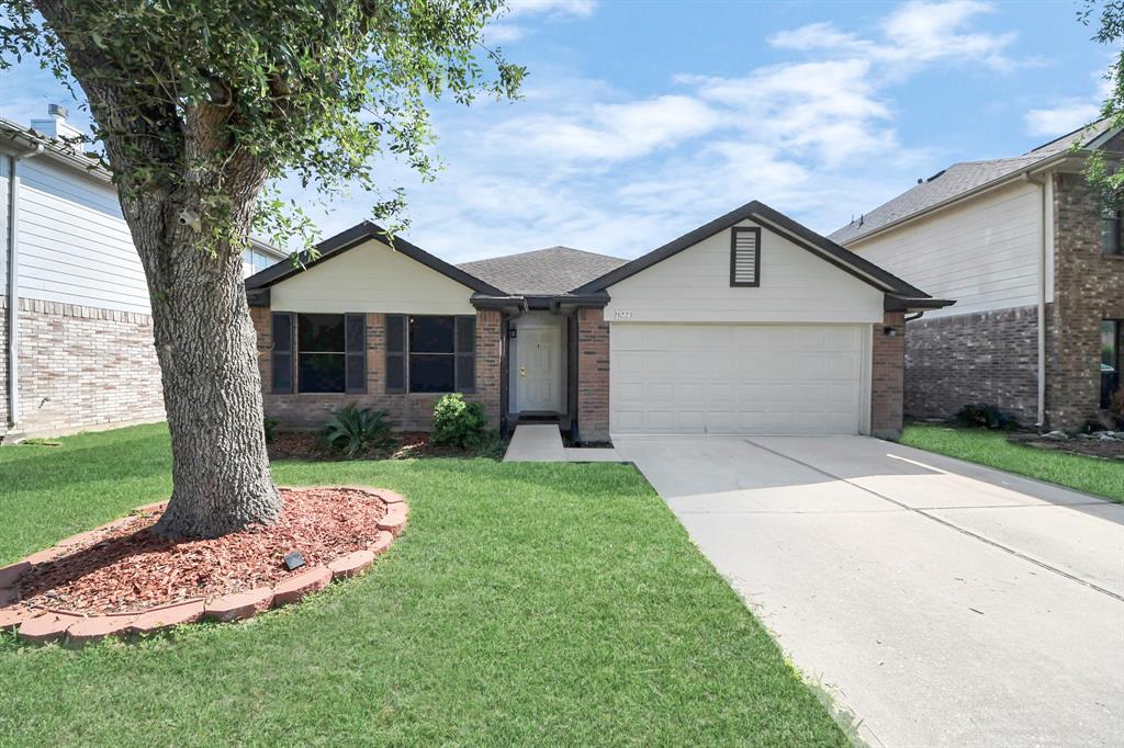 9223 Eaglewood Glen Trail, Houston, Texas image 1