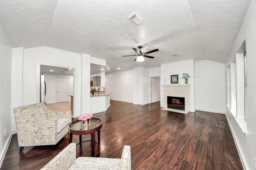 9223 Eaglewood Glen Trail, Houston, Texas image 15