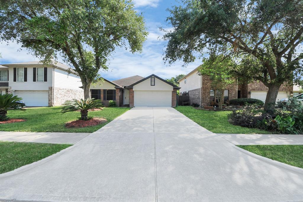 9223 Eaglewood Glen Trail, Houston, Texas image 35