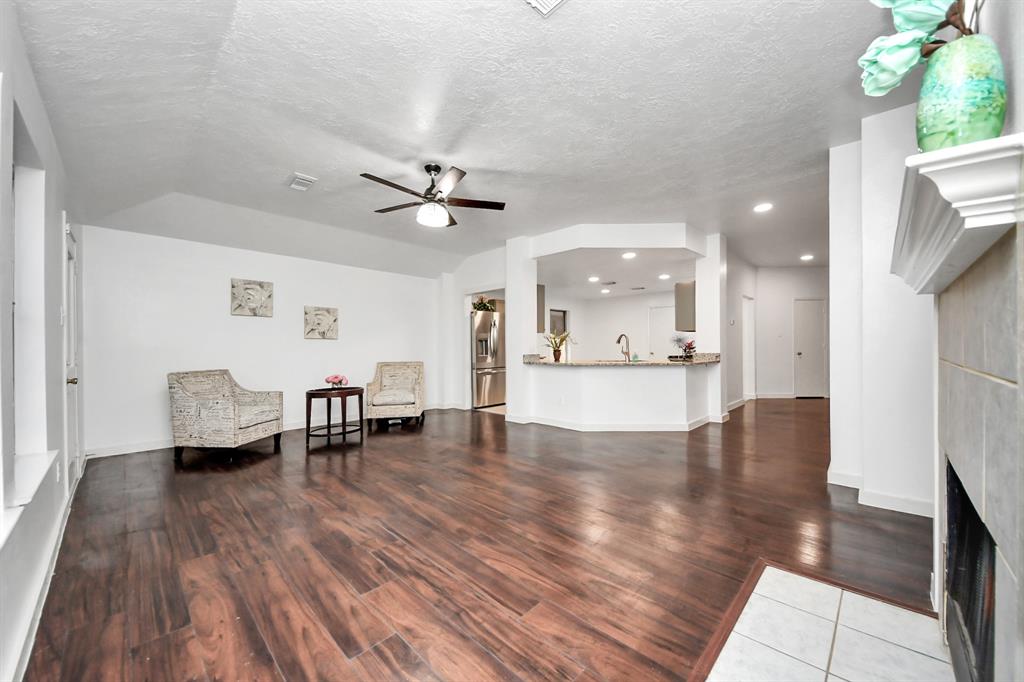 9223 Eaglewood Glen Trail, Houston, Texas image 14