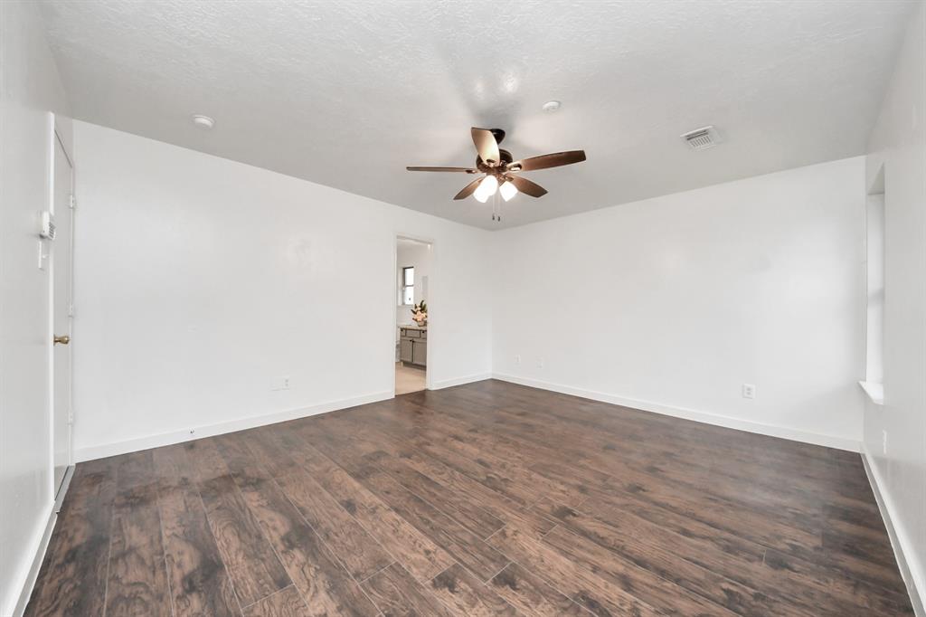 9223 Eaglewood Glen Trail, Houston, Texas image 24