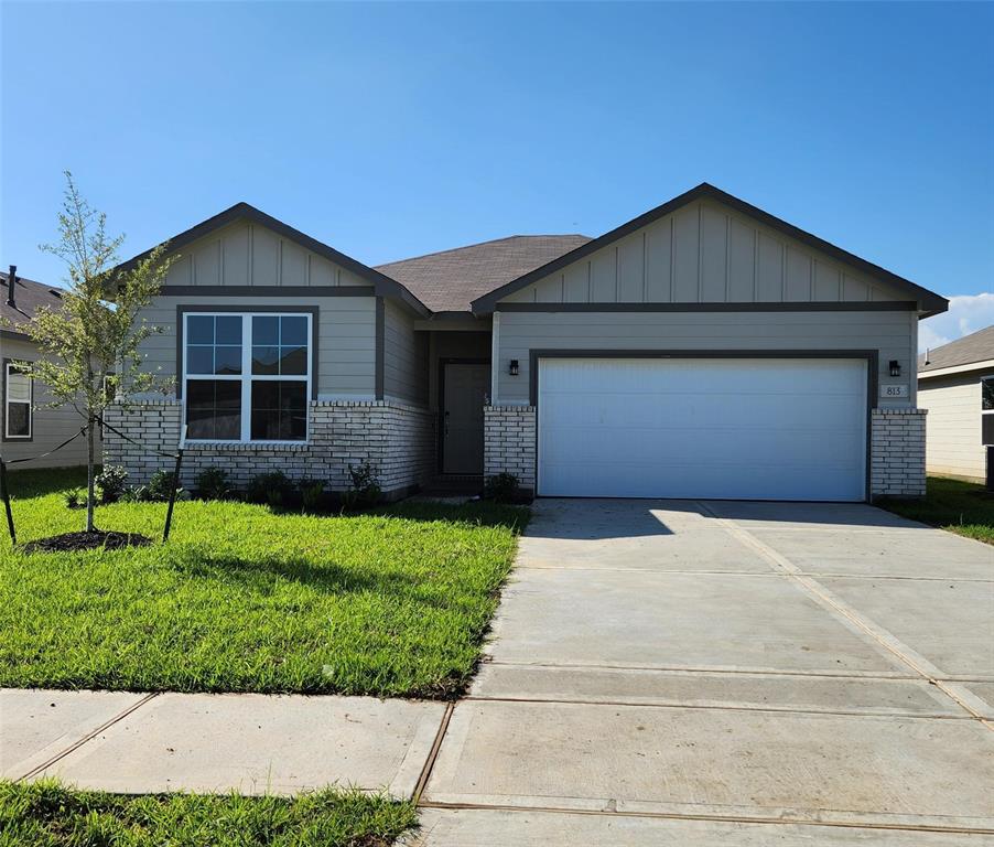 813 Brookside Drive, Dayton, Texas image 1