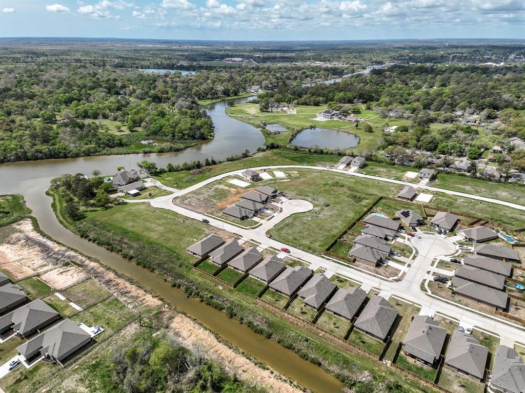 5309 W Bayou Maison Circle, Dickinson, Texas image 23
