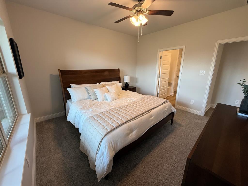 5309 W Bayou Maison Circle, Dickinson, Texas image 11