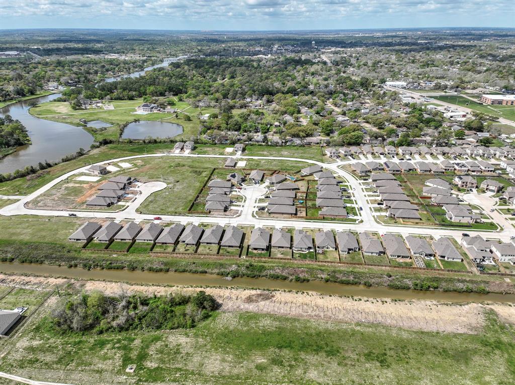 5309 W Bayou Maison Circle, Dickinson, Texas image 24