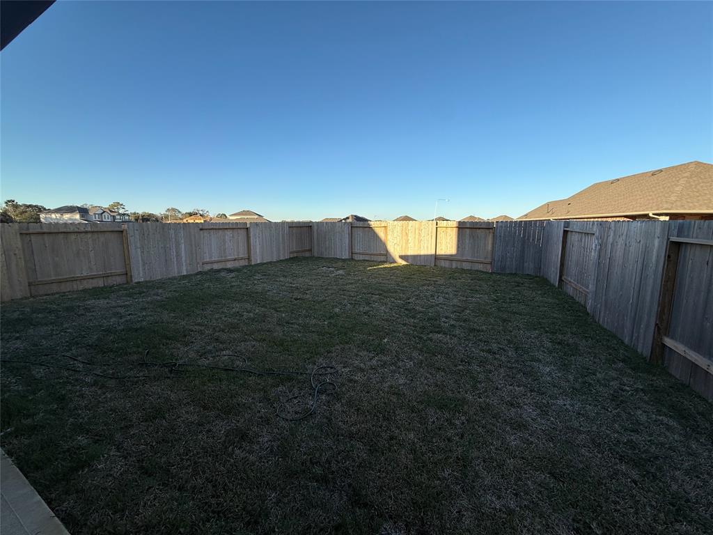 5309 W Bayou Maison Circle, Dickinson, Texas image 20