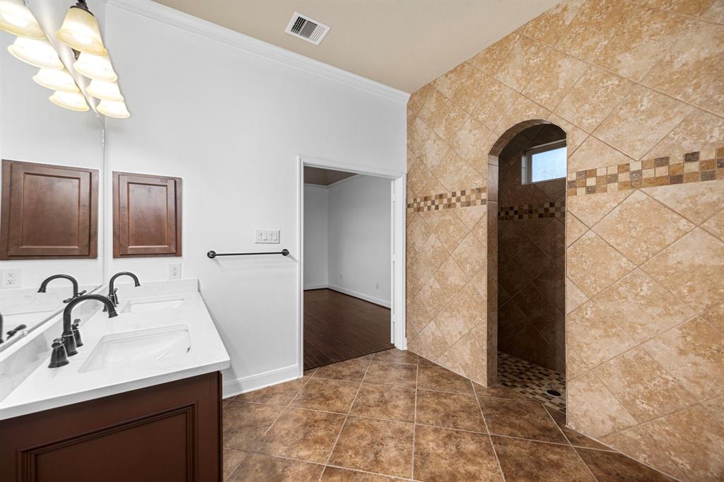 17927 Creek Bluff Lane, Cypress, Texas image 30