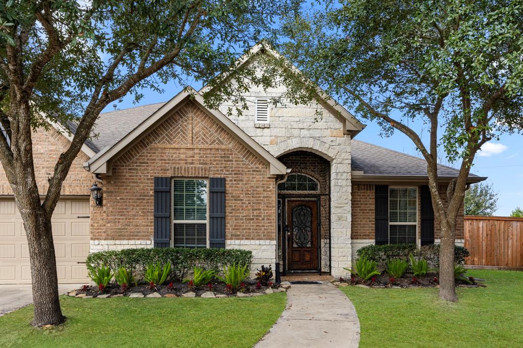 17927 Creek Bluff Lane, Cypress, Texas image 2